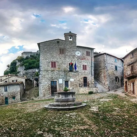 Val D'orcia Nel Borgo Apartment